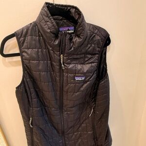 Patagonia Women's down Vest - Black - Size Large